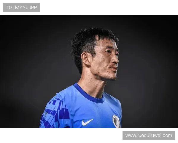 足协认错！VAR 误判偷走浙江 2 分，陶强龙争议动作成焦点，主帅激动挥拳眼镜飞落(2)