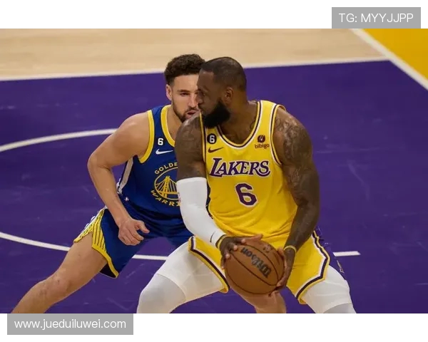 霍里再发警告：佩林卡赛季末恐下课 湖人不进西决必换帅